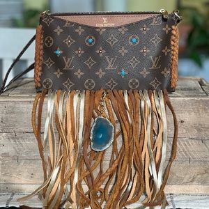Fringe crossbody bag